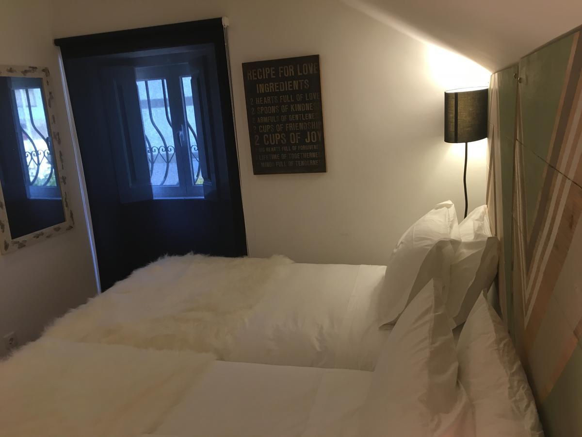 Lucky'S Guesthouse São João do Estoril Екстериор снимка